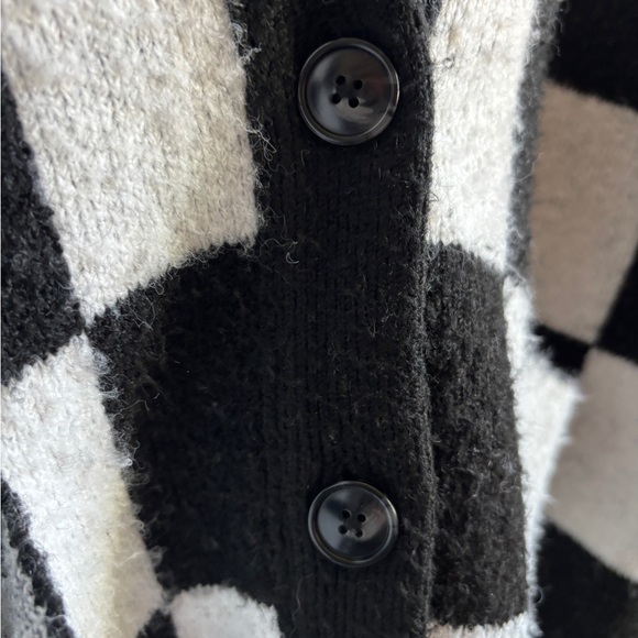 Oversized Torrid Black and White Checkered Button Cardigan size 1/2 - Picture 4 of 8